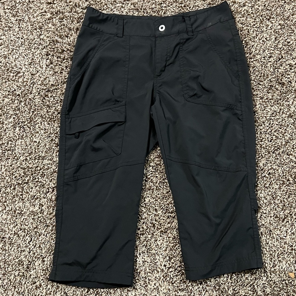 COLUMBIA: capris